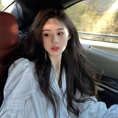 为黛茜小姐开车